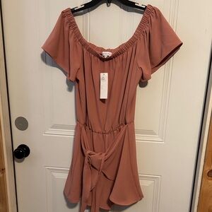 Gilli Blush Off-Shoulder Mini romper